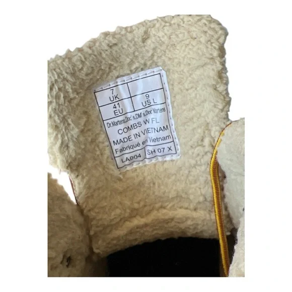 Dr. Martens Combs Tech Faux Fur-lined Chelsea Ankle Boots Size 9. - Picture 6 of 6